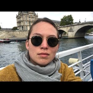 Meet your Posher, Alexandra